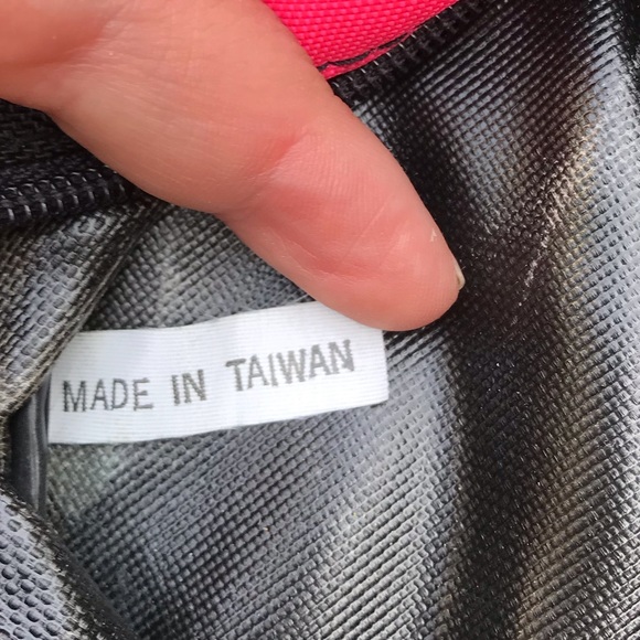 Vintage 80s / 90s Fanny pack or cross body neon - Picture 9 of 9